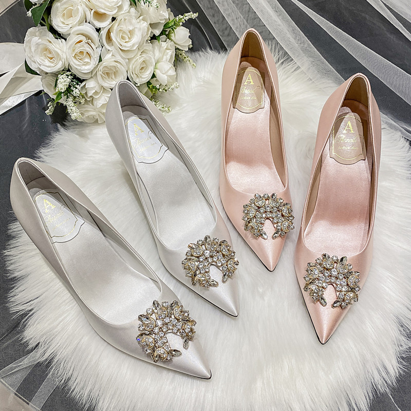 White wedding shoes women 2022 New pointed rhinestone dress banquet high heels wedding bridal shoes large size single shoes