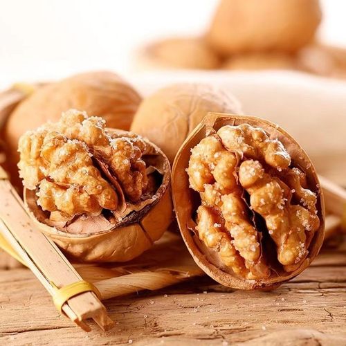 【Dropshipping】Mixed Flavor Baked Walnuts 500g Creamy Open-Top Hand-Picked Roasted Xinjiang Walnuts Herbal Flavor