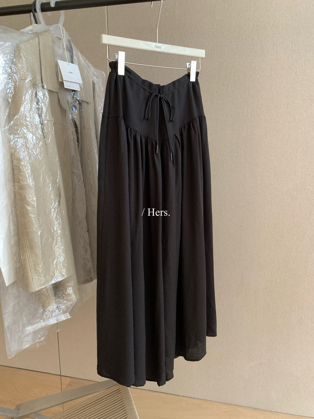Quần culottes nữ ống rộng cạp cao thiết kế dây rút eo — màu đen, trắng ngà, màu mơ chi tiết 19
