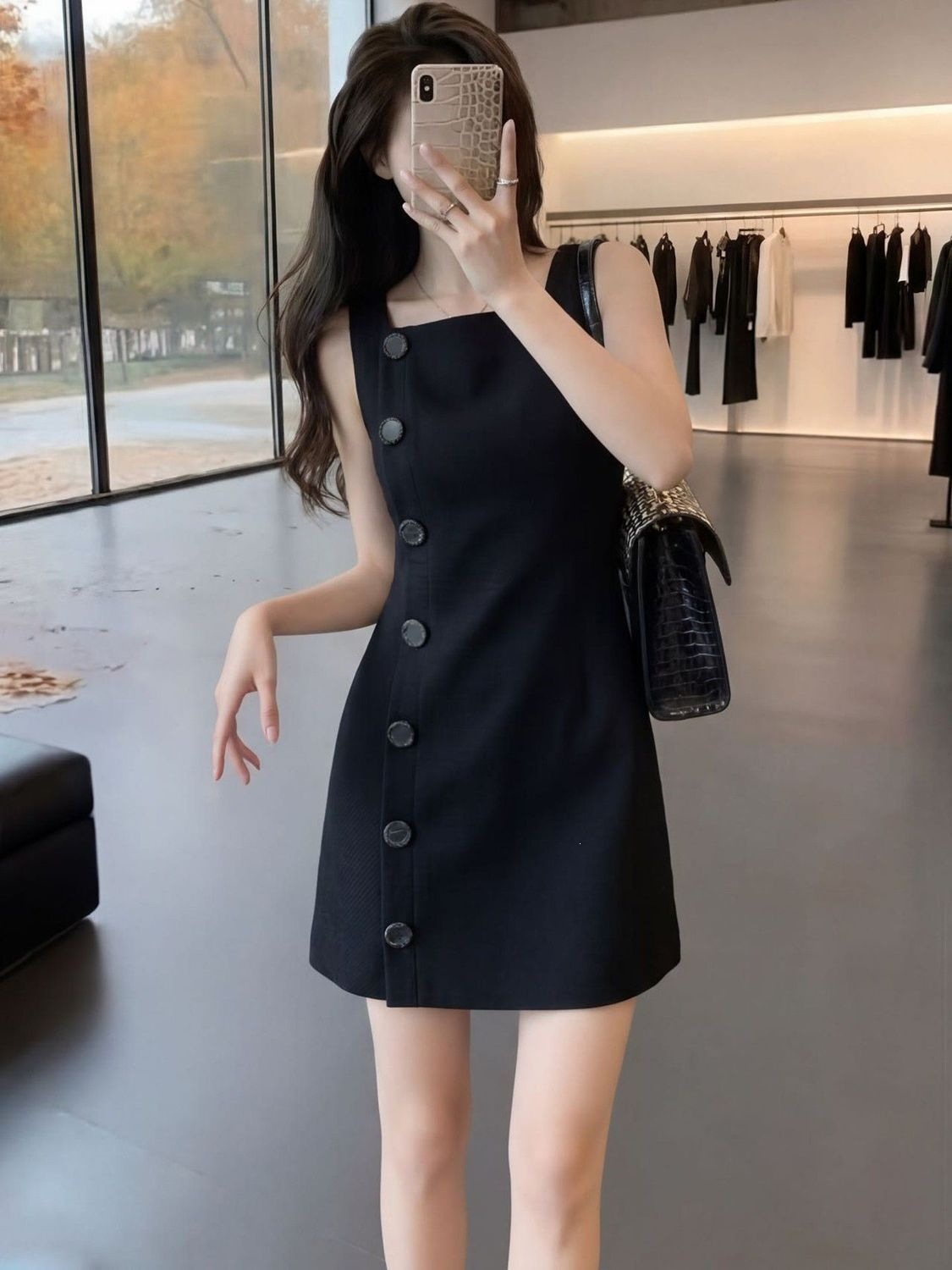 Váy không tay cổ điển thanh lịch dáng suông, thiết kế eo thon, phù hợp đi làm hoặc dạo phố — Váy đen chi tiết 4