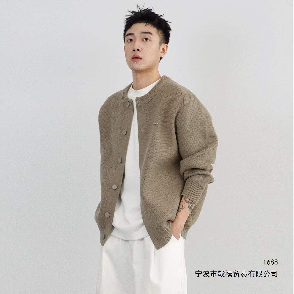 2026 Autumn New Baseball Collar Knit Cardigan, Solid Color, Loose Fit, Casual and Relaxed Style, Men's Sweater Jacket