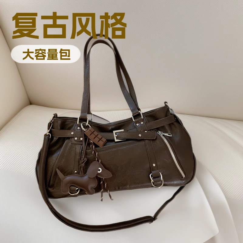 Sweet & Cool Spicy Girl Style Motorcycle Underarm Bag, Niche Design Streetwear Large Capacity Commuter Crossbody Bag For Women
