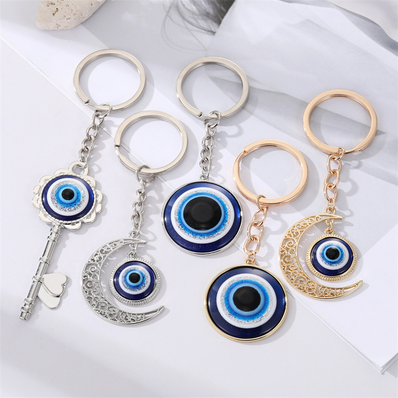 Fashion Alloy Inlaid Eye Shaped Keychain Gold Plated Bag Pendant Accessories display picture 1