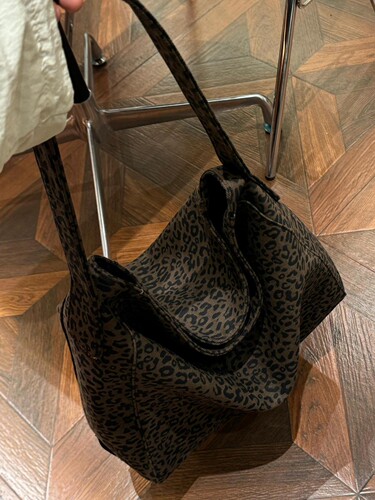 Leopard Print Women's Large Capacity 2025 Autumn/Winter Versatile Canvas Shoulder Shopping Bag for School Commute Tote Bag