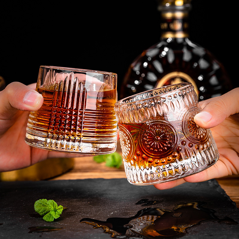 Glass rotating wineglass for whiskey