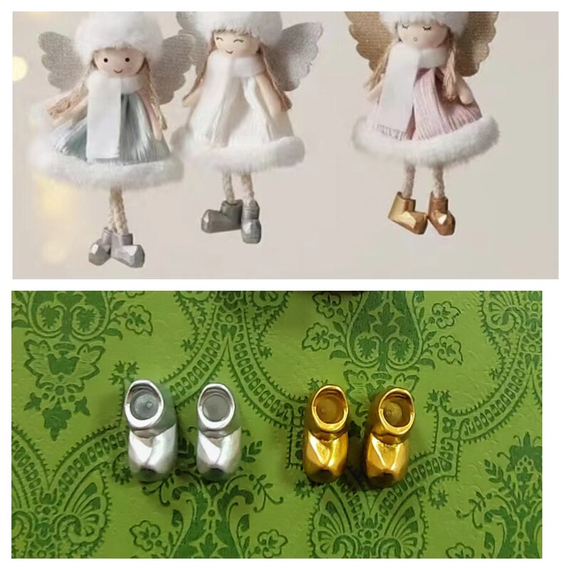 Christmas Girl Resin Shoes Landscape Scene Layout Ornaments Fur Ball Pendant Mobile Phone Case Refrigerator Sticker Accessories