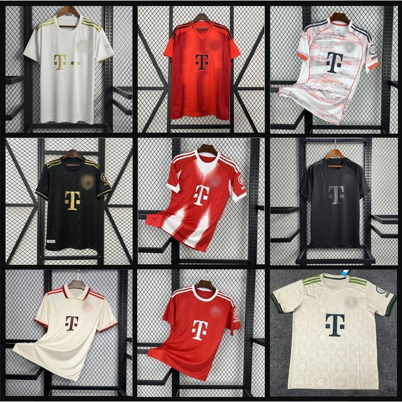 Bayern Münhen 125 illik yubiley futbol forması