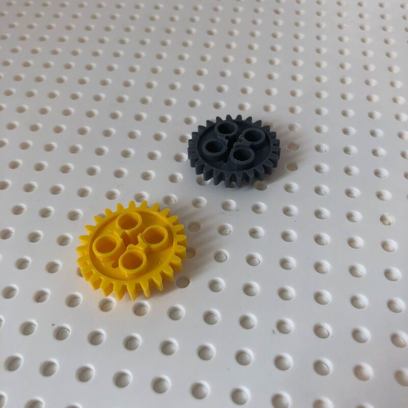 1.0kg Approximately 768 Particles Compatible with Lego 3648 Technology Parts, 24-Tooth Gear, Educational Parts 24505
