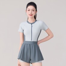 ӱ����95055�¿�Ůʿѧ����������Ӿװ�����ļ��˶���Ӿ��