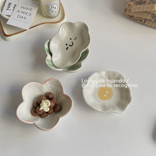 ins irregular hand-kneaded ceramic sauce dish cloud floret vinegar dish small dish condiment dish flavor dish snack dish