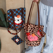 森林聚会水桶包新款大容量单肩带杂物背包通勤可斜跨手提包包