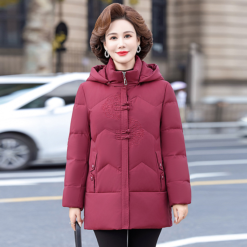 专柜防寒中老年妈妈羽绒服2025冬新款时尚复古阔太太保暖连帽外套