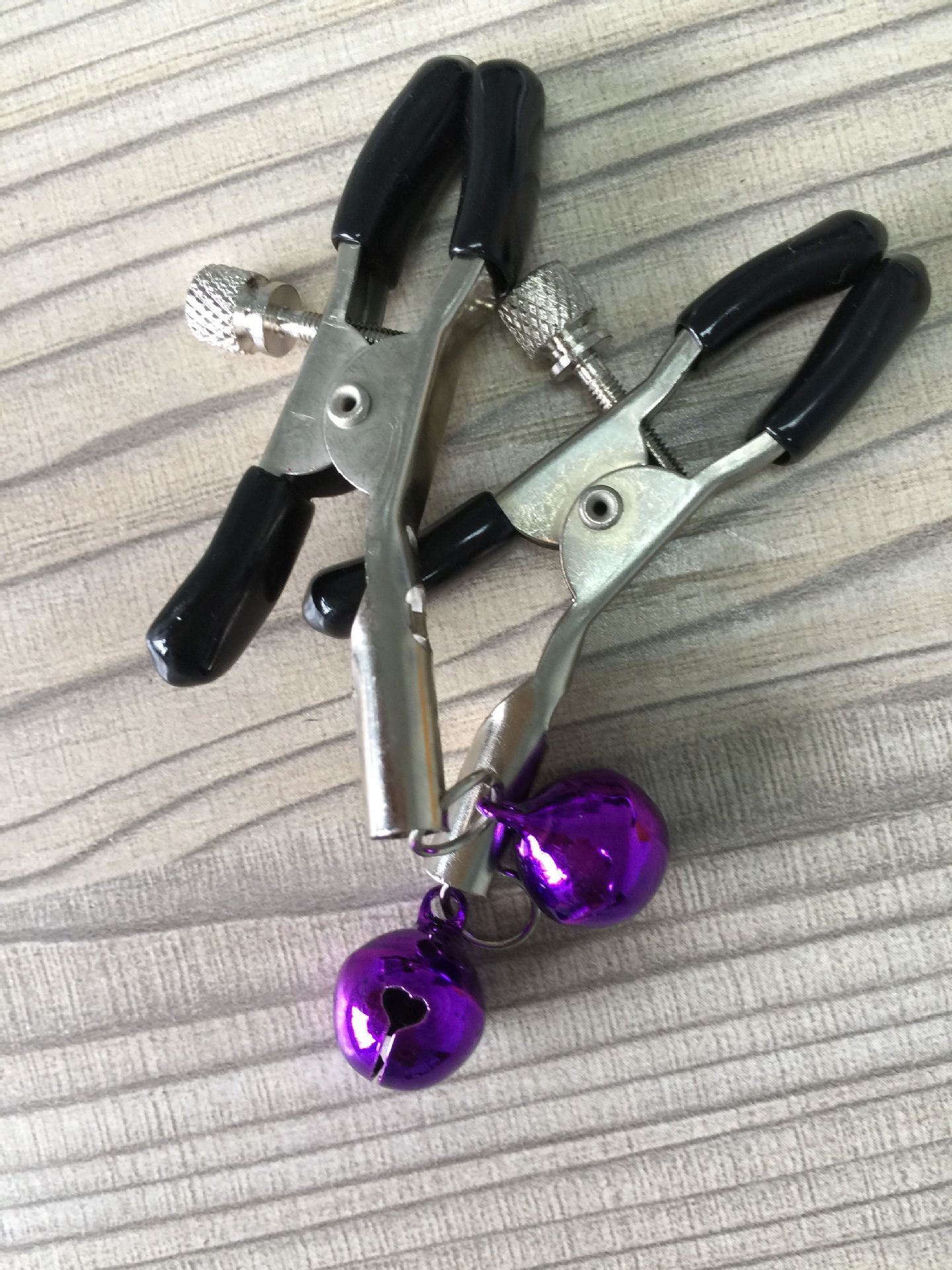 Plum Red Double Bells 2-Piece Set, Metal and Soft Silicone Anal Bells — detail image 4