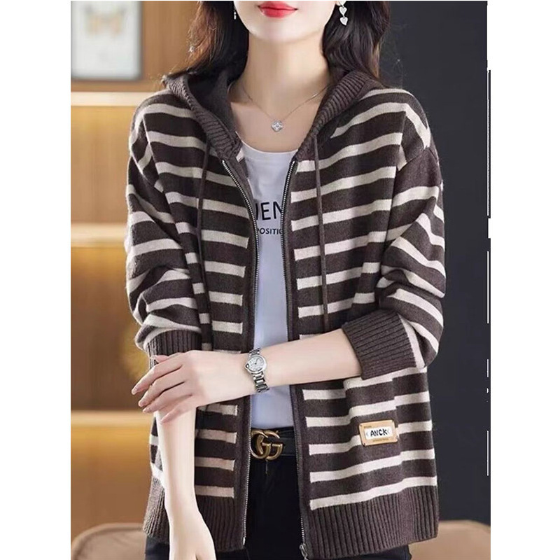 Women's Hooded Sweatshirt Autumn and Winter 2025 New Fashion Style Stripesd Knitted Top Mom Sweater Cardigan Jacket Women's Hooded Sweatshirt Autumn and Winter 2025 New Fashion Style Stripesd Knitted Top Mom Sweater Cardigan Jacket