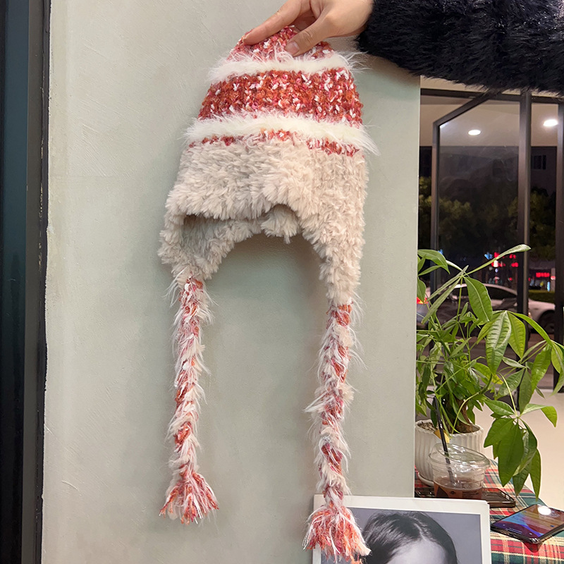 Sombrero de peluche de correa larga, sombrero de lana de invierno, sombrero de protección de orejas, sombrero Lei Feng, sombrero de punto caliente para mujeres