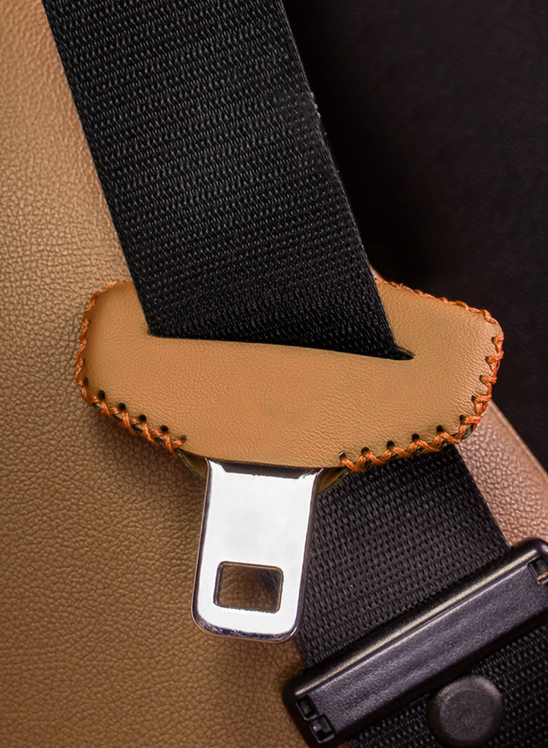 Car safety plug with bayonet protective cover car creative practical anti-collision anti-wear anti-collision safety belt protective cover
