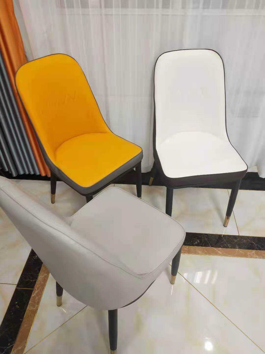 北欧风格餐椅 咖啡厅快餐店餐厅简约现代靠背软包椅 铁艺酒店椅子