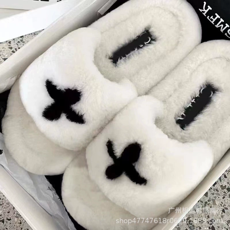 Черные меховые тапочки с воздушным шаром SM. Новые стильные тапочки. Меховые тапочки на толстой подошве. Темные национальные тенденции. Тапочки в том же стиле интернет-знаменитостей.