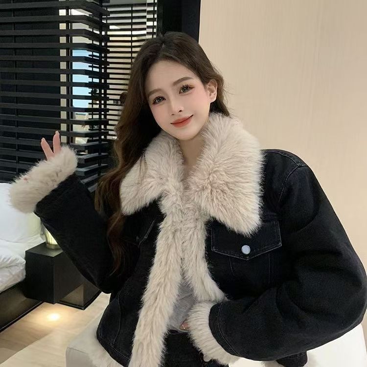 黑色短款牛仔外套女2025冬季新款加绒加厚仿狐狸毛拼接小个子棉衣