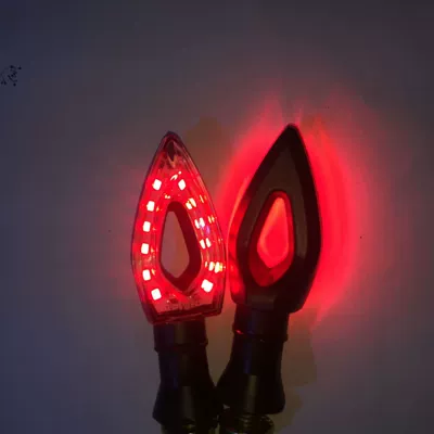 12V Hollow Heart-Shaped Led Dönmə işıqları - red-light-12v-pair