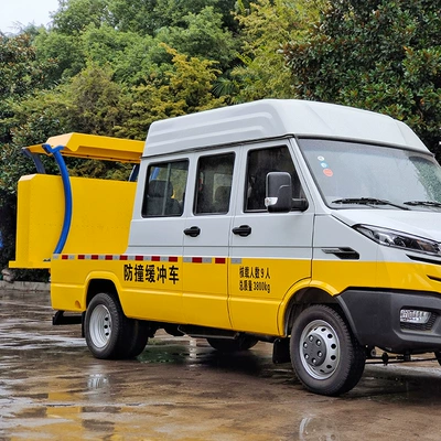 Yol təhlükəsizliyi bufer maşını Anti-Collision Buffer Truck Highway