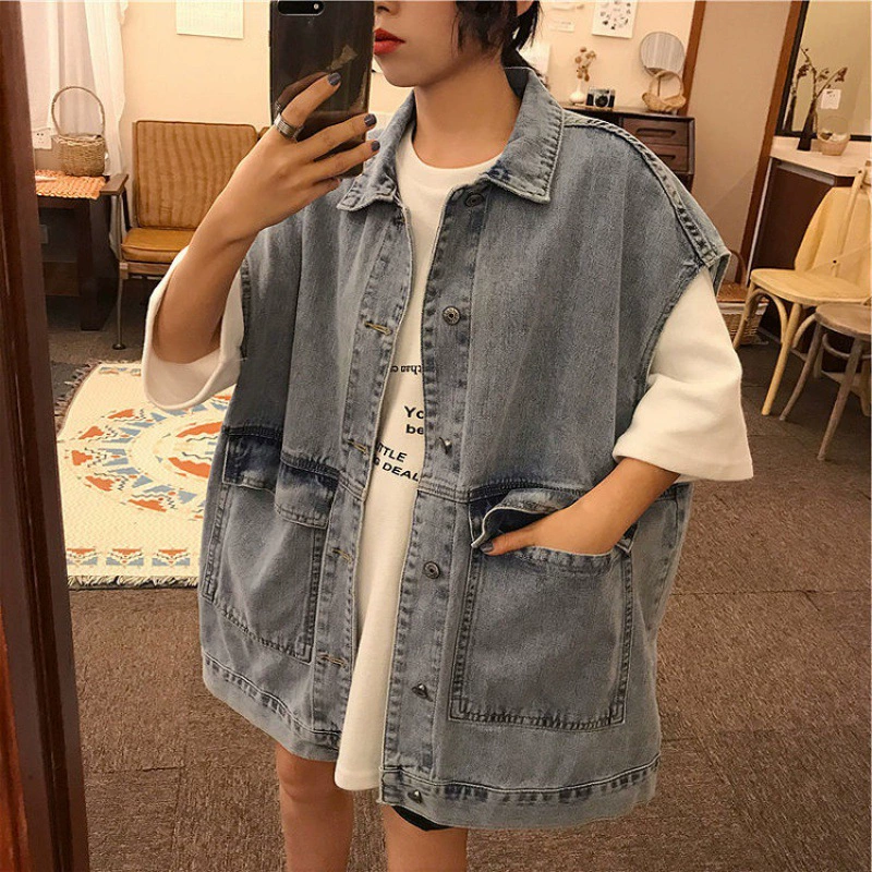 Denim jacket with zipper, loose fit