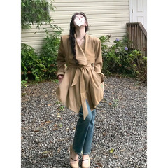 韩系休闲风卡其色风衣廓形腰间绑带短款外套女2025显瘦气质短上衣