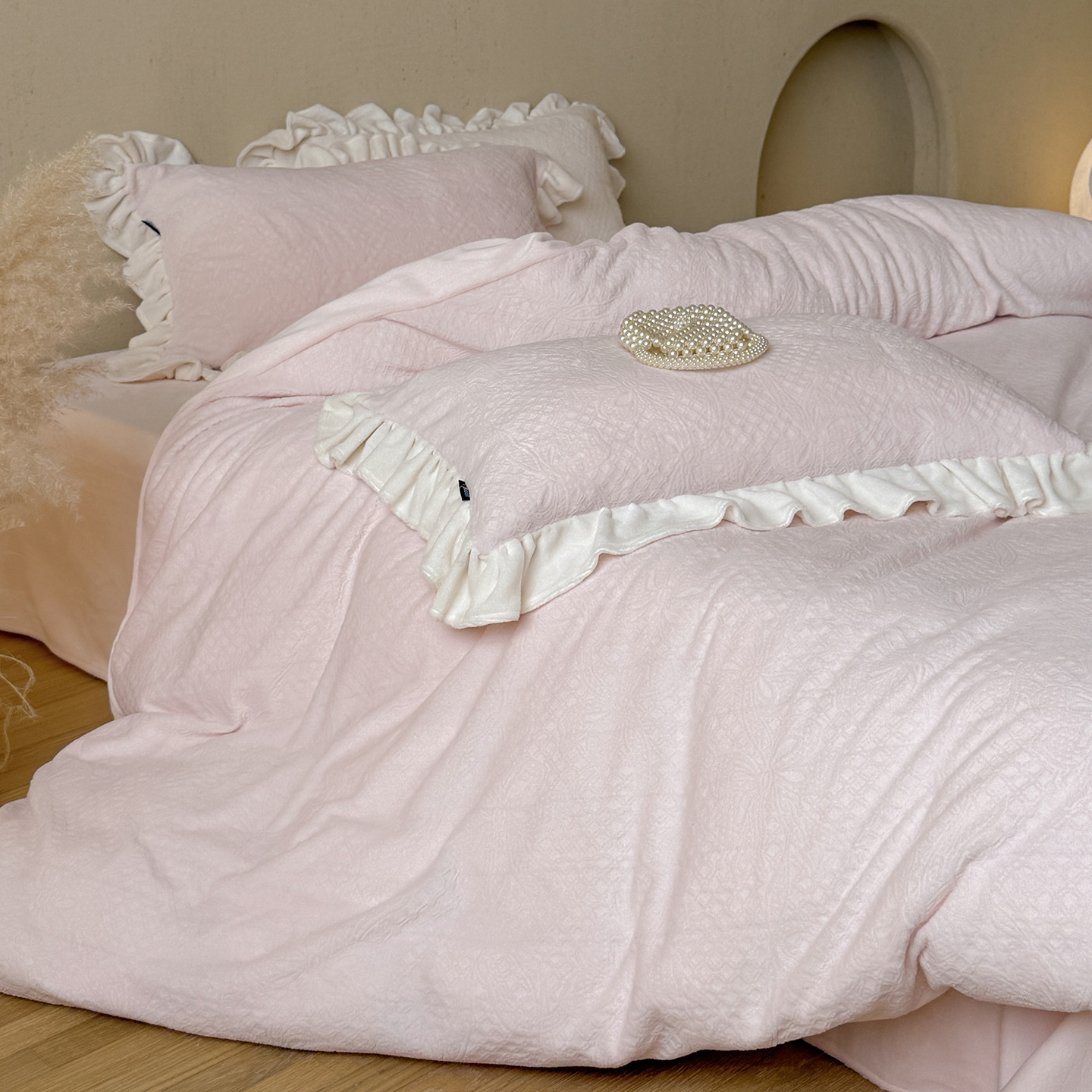 New Milk Velvet Winter High Weight Four-Piece Pink High-Quality Bedding Lace Three-Piece Solid Color Set