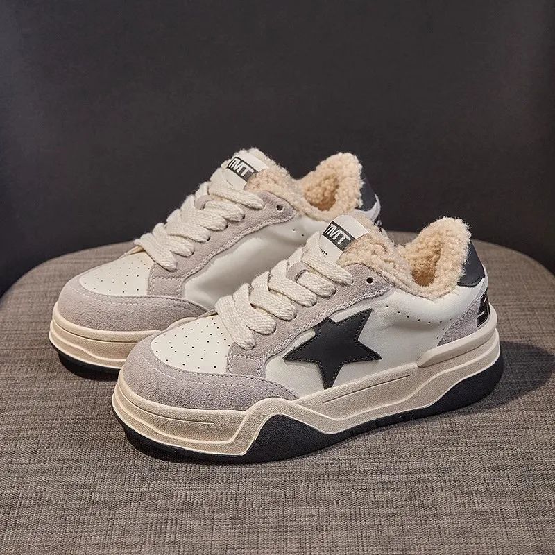 Deportes de piel de vaca para mujeres 2024 aumento de lazos transpirables zapatos de suela suave para mujeres muffins de altura zapatos para mujeres color caramelo