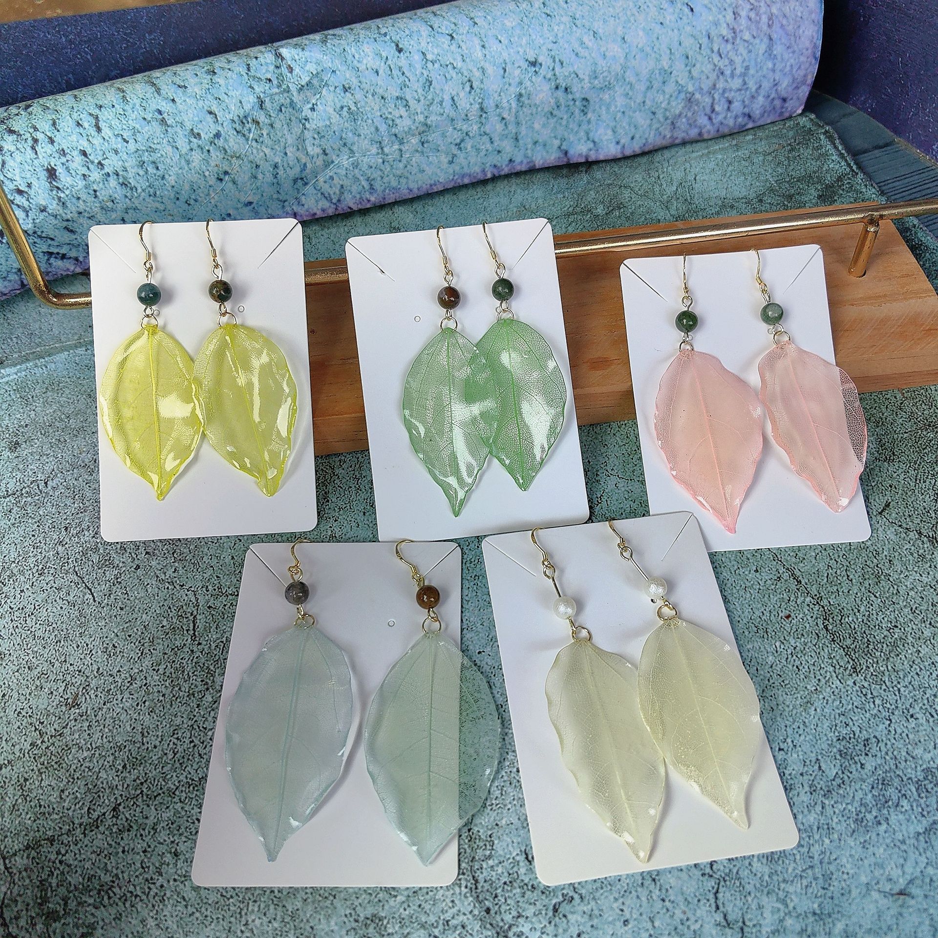 진정한 정맥 잎 껌은 킹콩 잎 긴 얼굴 트리밍 작은 신선한 창조적 인 틈새 진실한 잎 식물 귀걸이 여성용