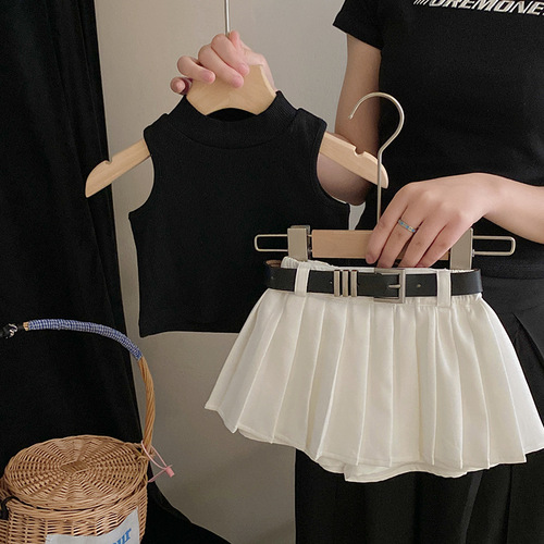 Korean children's clothing  new summer style girls' fashionable knitted sleeveless vest sweet and cool fashion pleated skirt pants suit