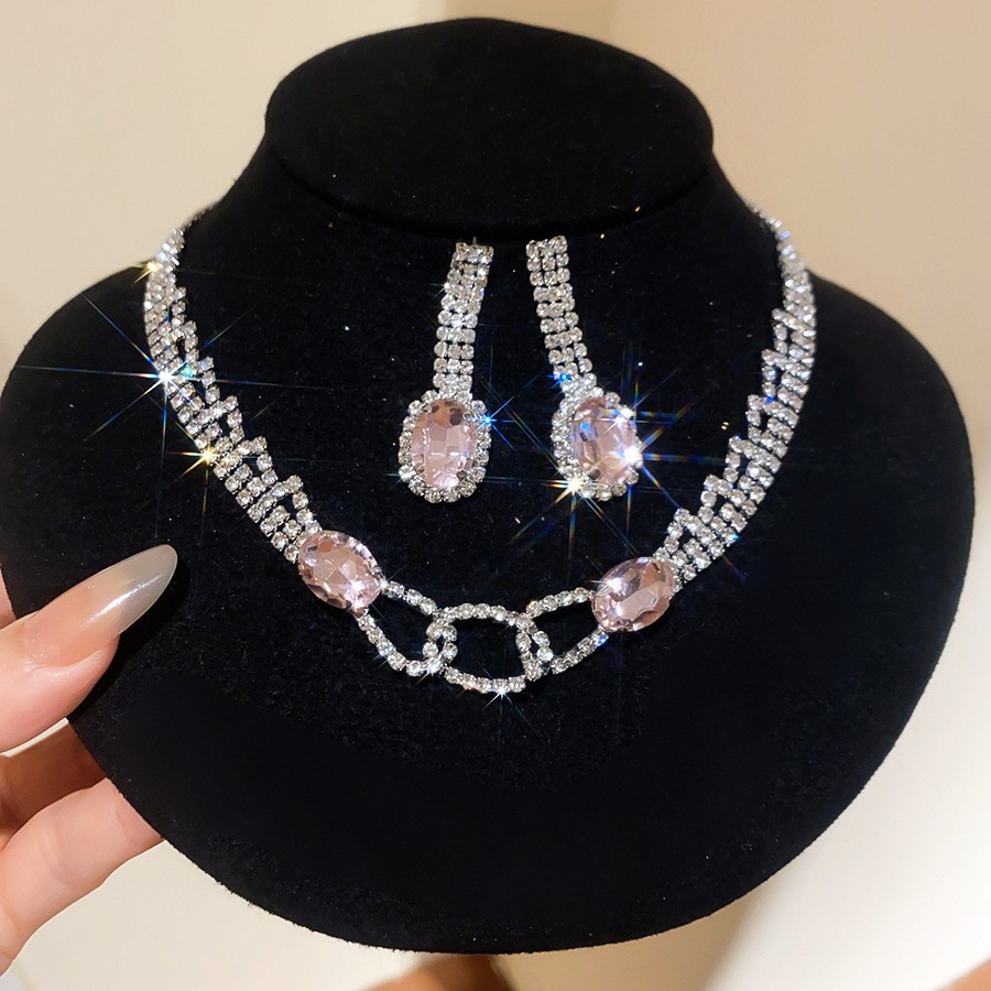 Collar de pendientes de diamantes con gotitas de agua transfronterizas europeas y americanas, colgante de moda de lujo ligero, cadena de clavícula, celebridad de Internet, joyería de alta gama, mujer