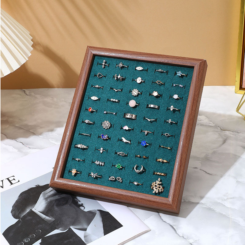 �߼��к���ľ����ָչʾ�̶������ɼܹ�̨�����鱦���γ��м���