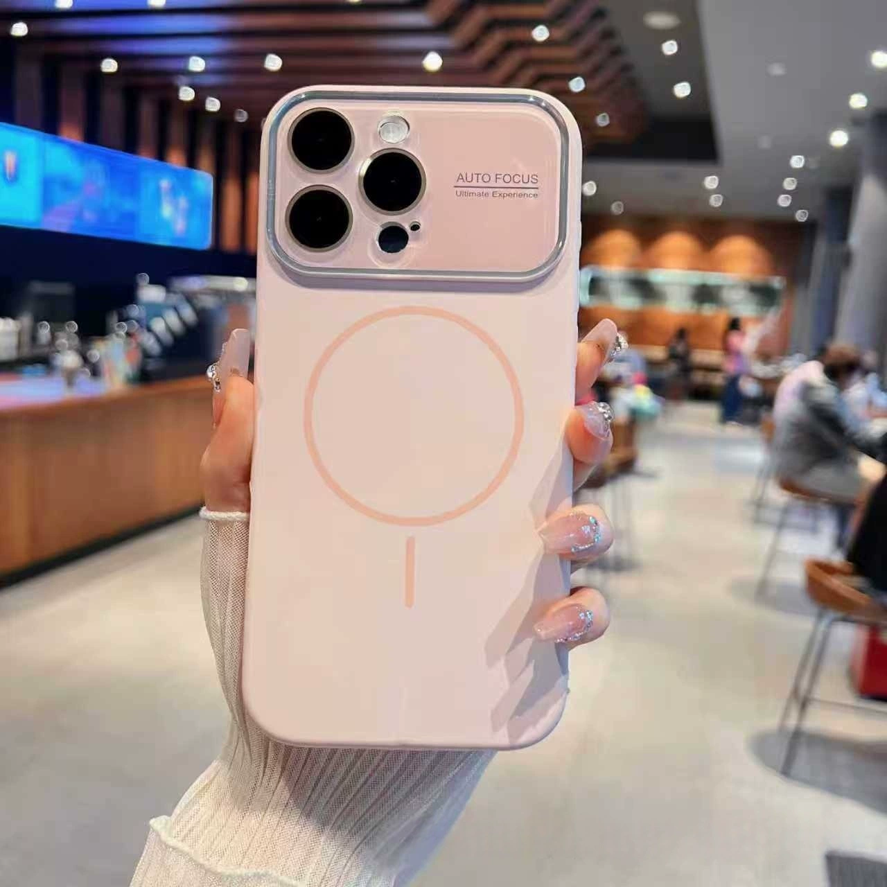 Чехол для телефона Apple iPhone 17 силиконовый защитный чехол, совместим с разными моделями iPhone, оранжевый/чёрный