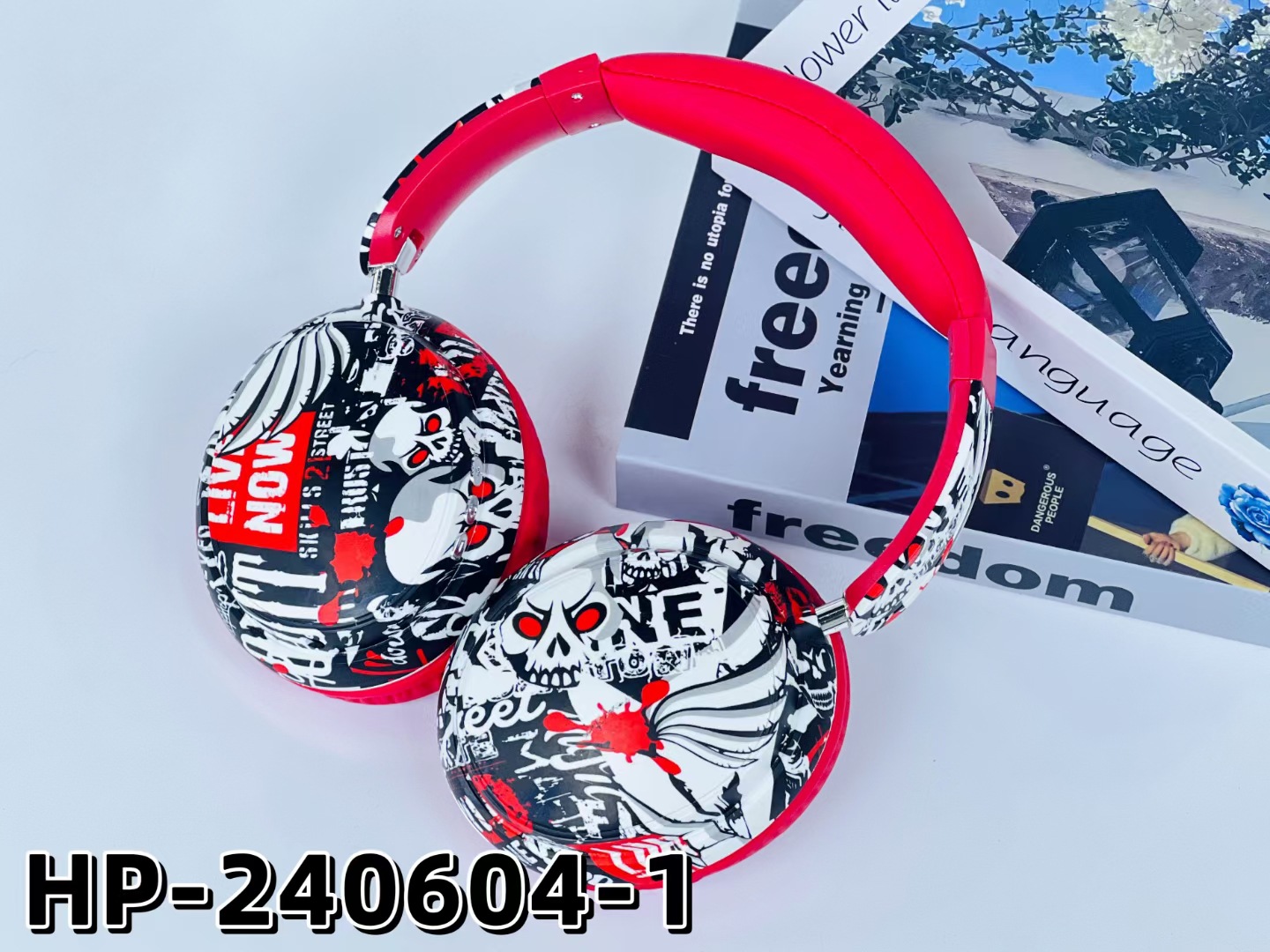 Comercio exterior nuevo BT500 venta caliente de comercio electrónico graffiti auriculares inalámbricos bluetooth deportivos pesados auriculares de bajo directo fábrica