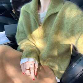 绿色翻领毛衣女秋冬高级感软糯气质小香风独特漂亮巨好看针织上衣