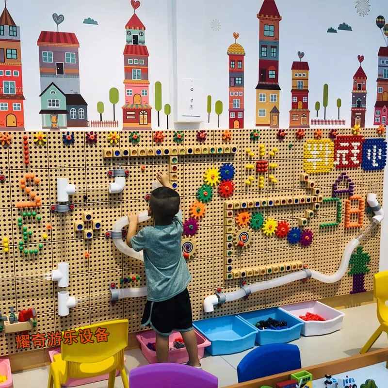 多機能ジャック壁面ゲーム. 子供は早く壁のパイプを教えて、益智洞の壁面のおもちゃの積み木を構築します。|undefined