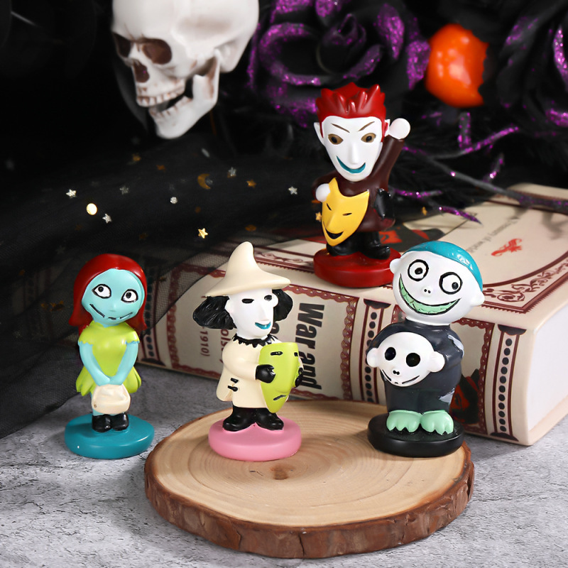 Amazon's New Halloween Funny Horror Model Ornaments for Holiday Activities and Desktop Decorations