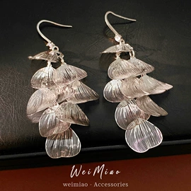 耳环;项链;手链