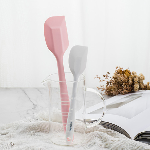 French Bread Baking Tools One-Size Silicone Spatula Cake Cream Whisking Knife High-Temperature Resistant Spatula