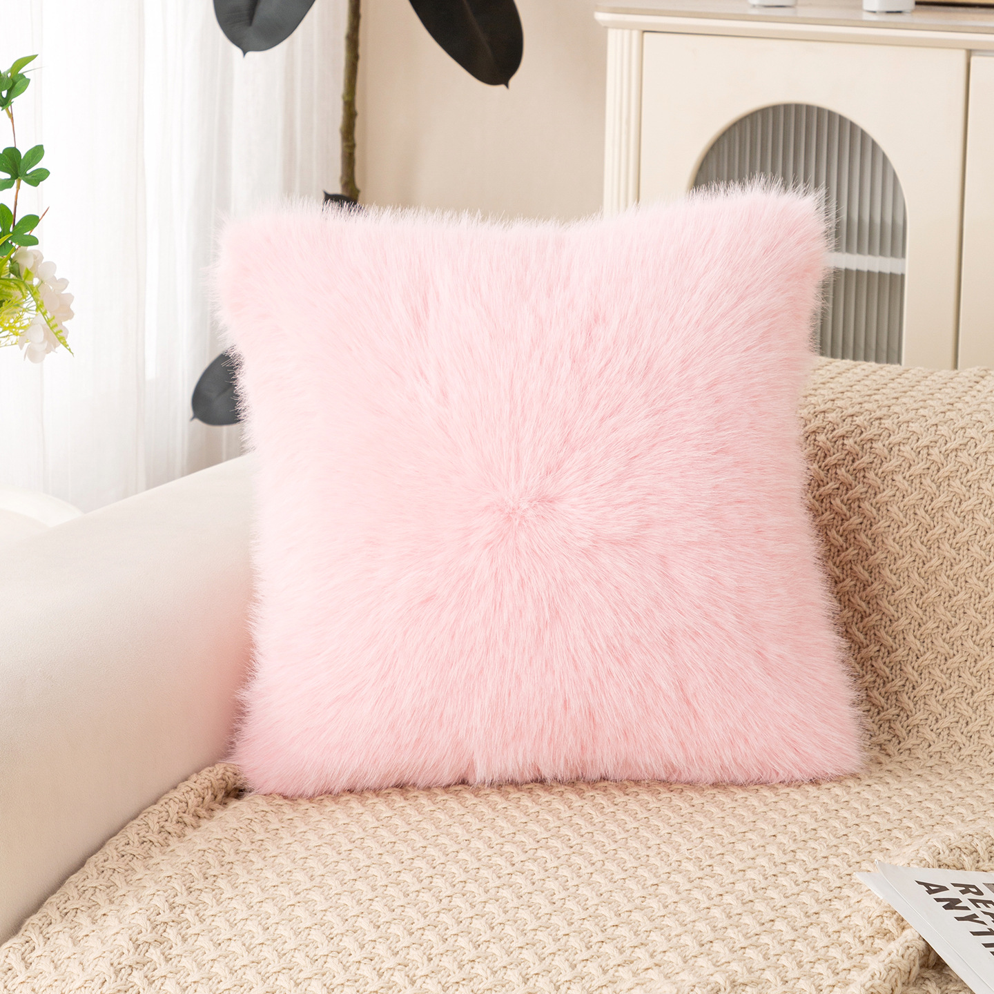 感粉色狐狸毛抱枕可爱长毛绒沙发腰枕靠垫飘窗仿皮草靠枕轻奢