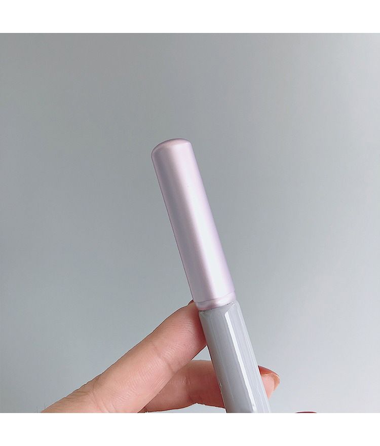 Wholesale of new mini round-head lip brushes with caps, single portable lipsticks, lipstick brushes, smudging brushes and makeup brushes undefined