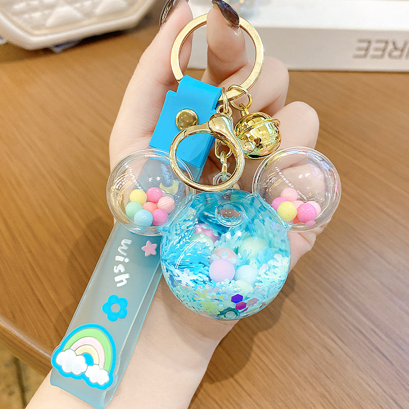 Llavero de Mickey Mouse con copo de nieve luminoso de dibujos animados para mujer, colgante de mochila exquisito y lindo, llavero para bolso de pareja.