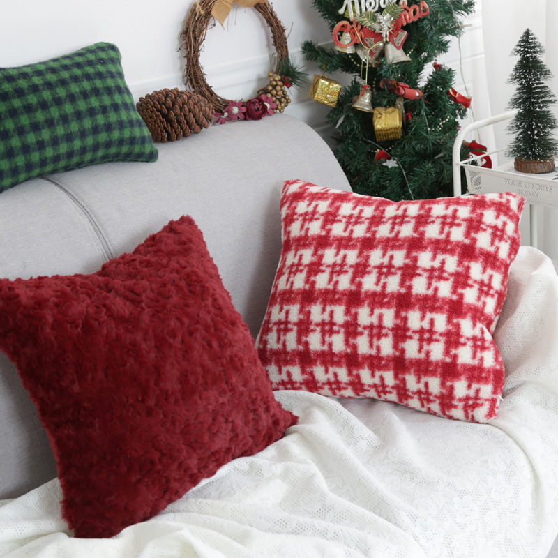 Beauty Elements Autumn and Winter Christmas Festive New Year Red Velvet Pillow Case Pillow Sofa Living Room Decorative Pillow Cushion