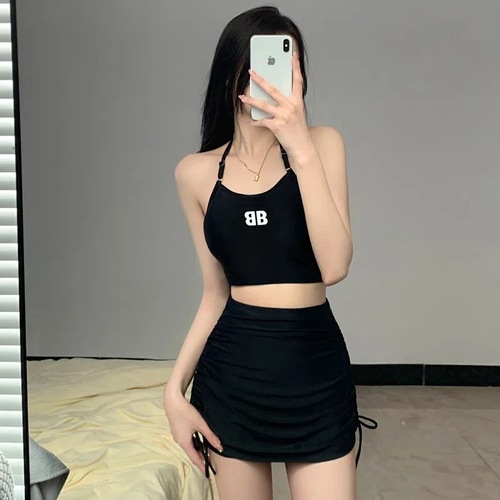 New split three-piece swimsuit for women, long-sleeved cover-up, slim and fashionable swimsuit, high-waisted hot spring resort swimsuit
