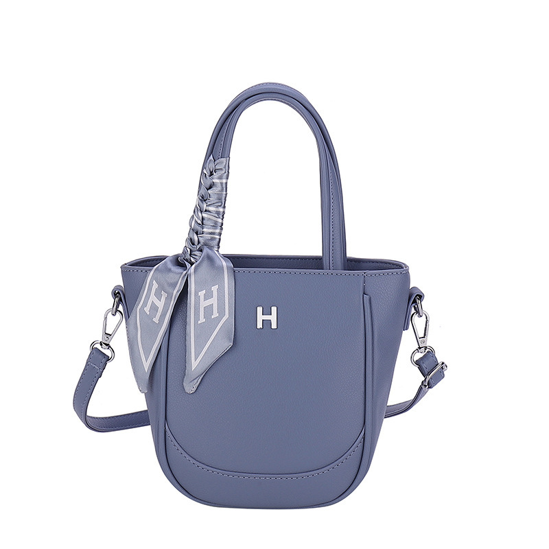 Bolso de cubo de mano 2024 Bolso de hombro de todo fósforo de viaje nuevo transfronterizo Bolso de alta capacidad Bolso de mensajero de bufanda de seda