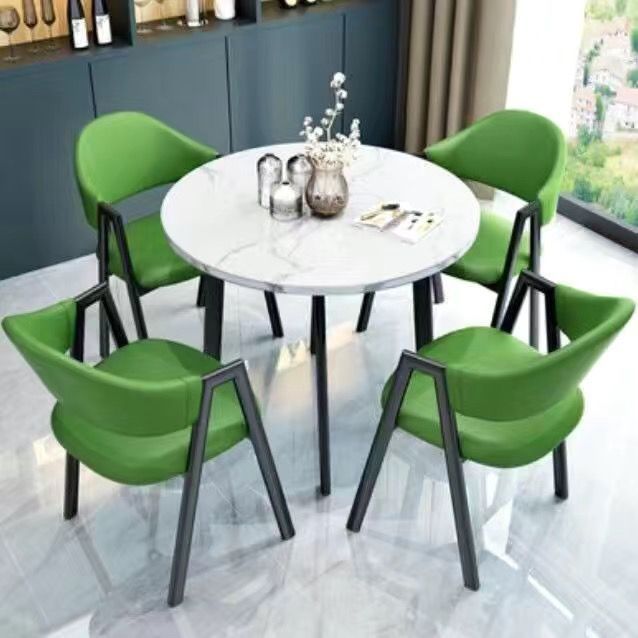 모조 흰색 대리석 테이블 상판 + 검정색 및 녹색 가죽 의자