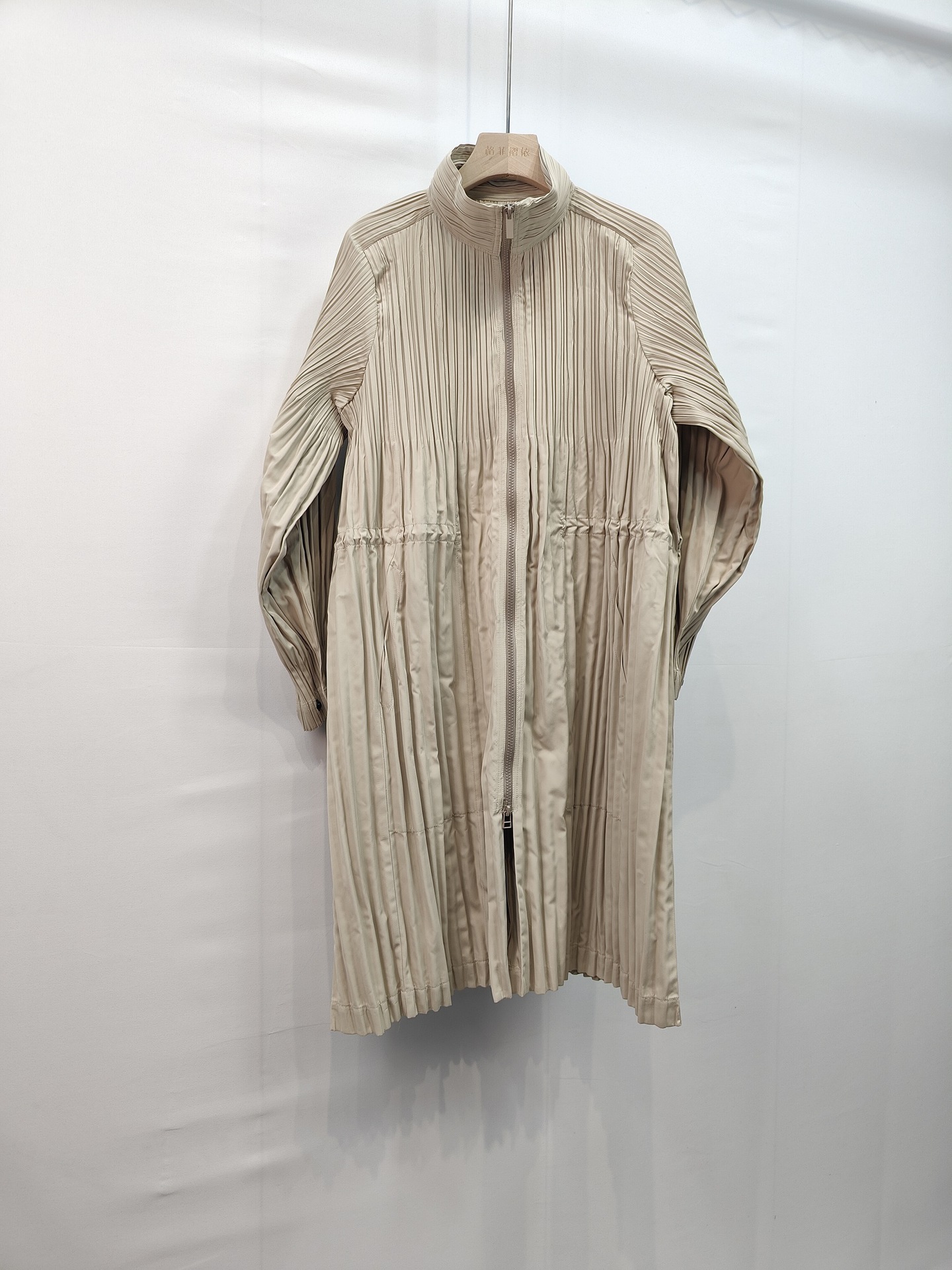 ウインドブレーカージャケット 2025春秋新作 高級感のあるスタンドカラー ゆったりとしたおしゃれで快適なミドル丈ジッパーカーディガンジャケット