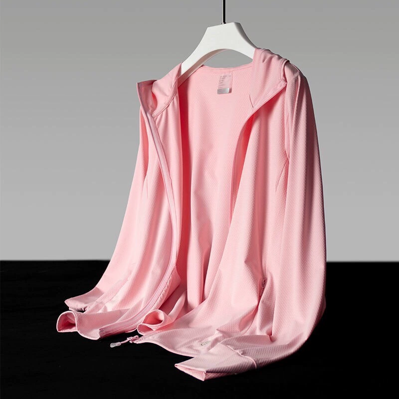 Солнцезащитная одежда для женщин, которую можно носить в качестве верхней одежды, летняя тонкая женская куртка из ледяного шелка с длинными рукавами, тонкий дышащий топ с капюшоном и защитой от ультрафиолета.