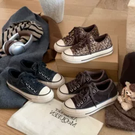 女式休闲单鞋;运动休闲鞋;女式皮靴